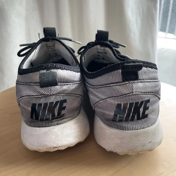 Nike Running Shoes - Picture 6 of 9